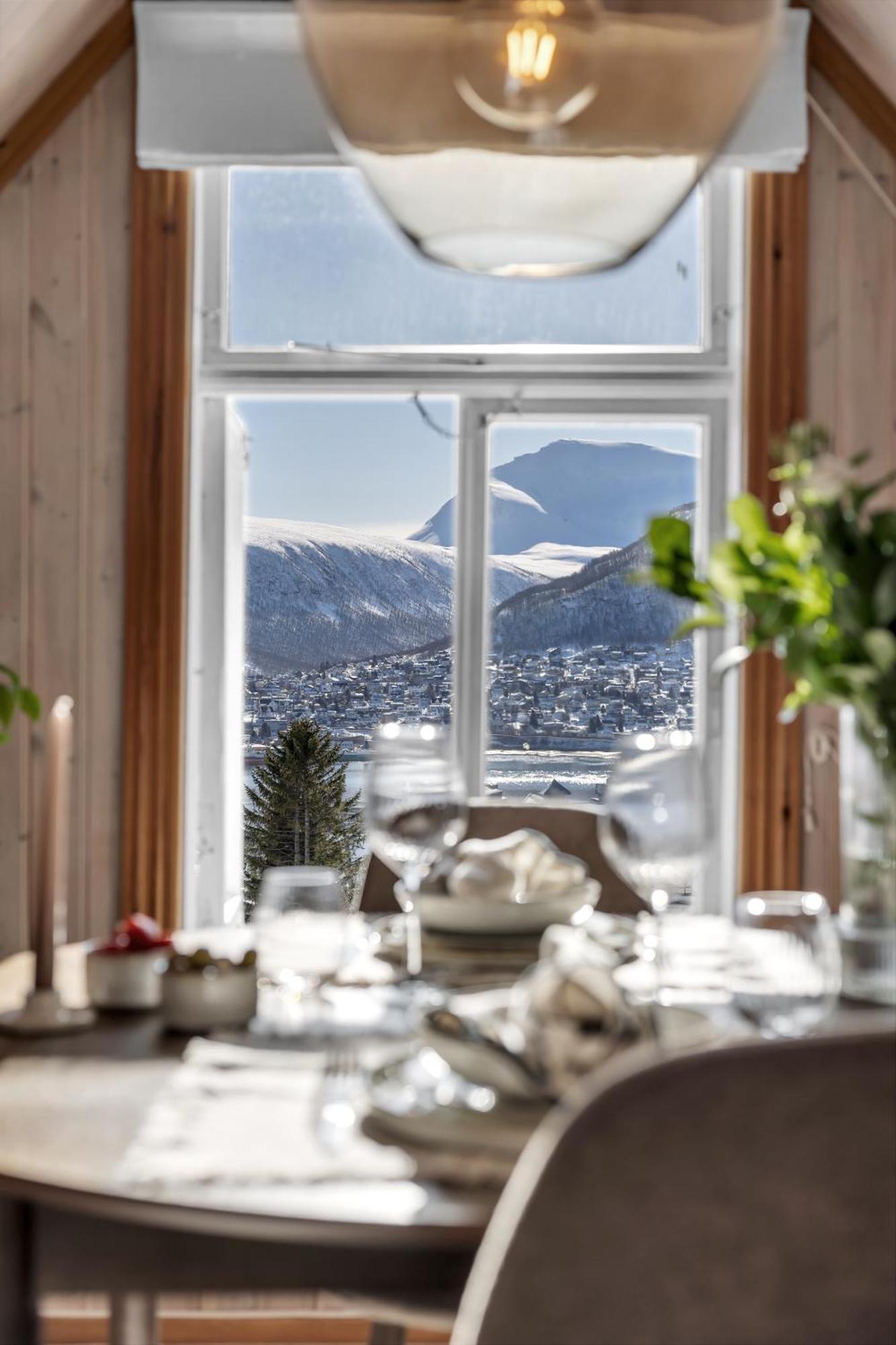 Cozy Central Loft Apartment With Amazing View Tromso Ngoại thất bức ảnh