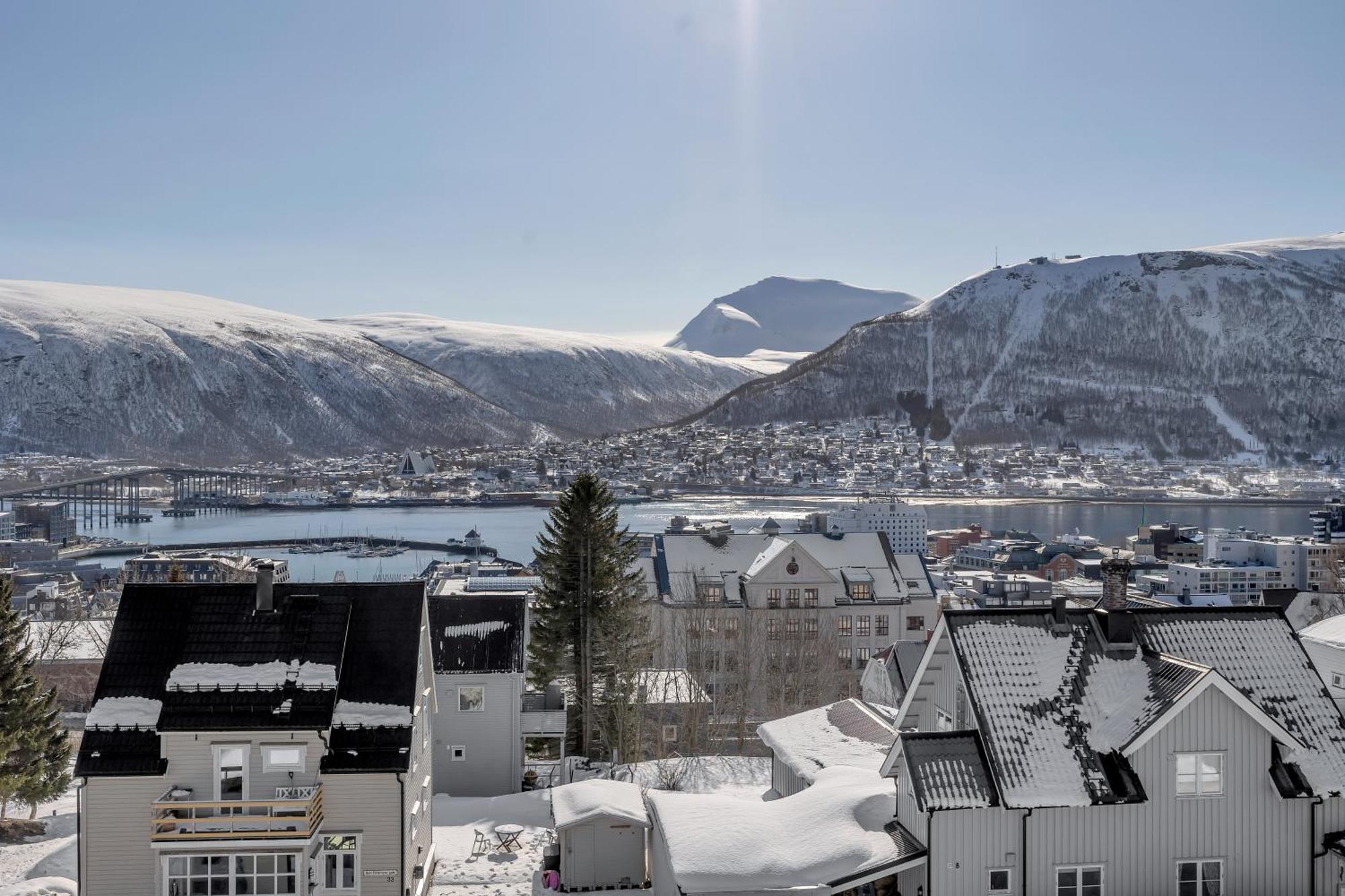 Cozy Central Loft Apartment With Amazing View Tromso Ngoại thất bức ảnh